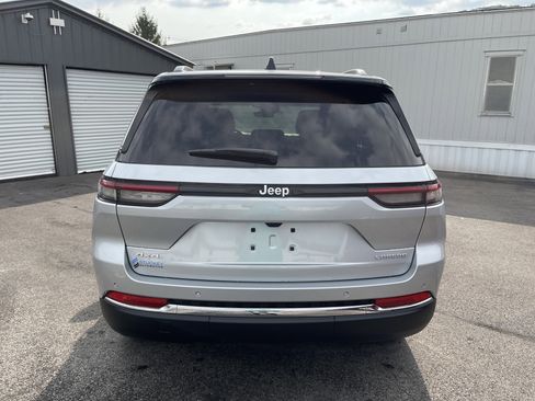 New 2025 Jeep Grand Cherokee Laredo X image 4