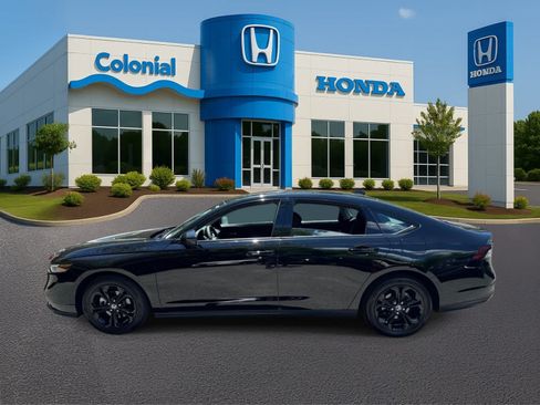 Used 2025 Honda Accord SE image 3