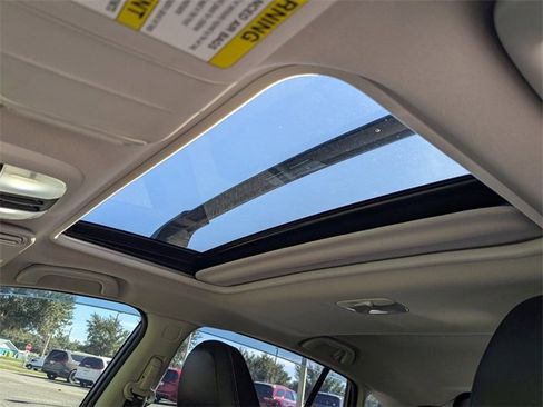 Used 2022 Subaru Crosstrek 2.5i Limited w/ Moonroof Package 1 image 19