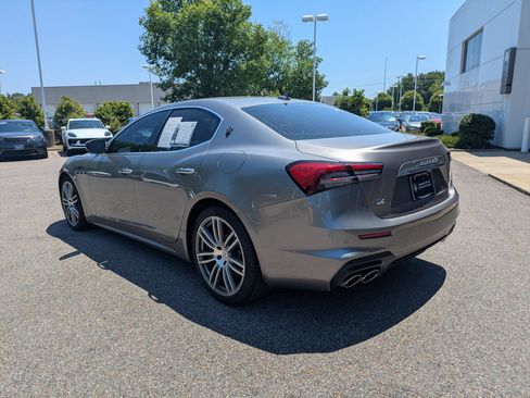 Certified 2022 Maserati Ghibli Modena Q4 AWD/4WD image 4
