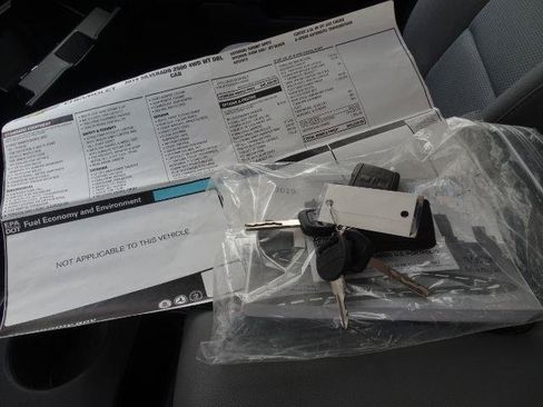 Used 2019 Chevrolet Silverado 2500 4x4 Double Cab image 38