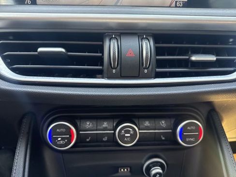 Used 2022 Alfa Romeo Stelvio Ti AWD/4WD image 23