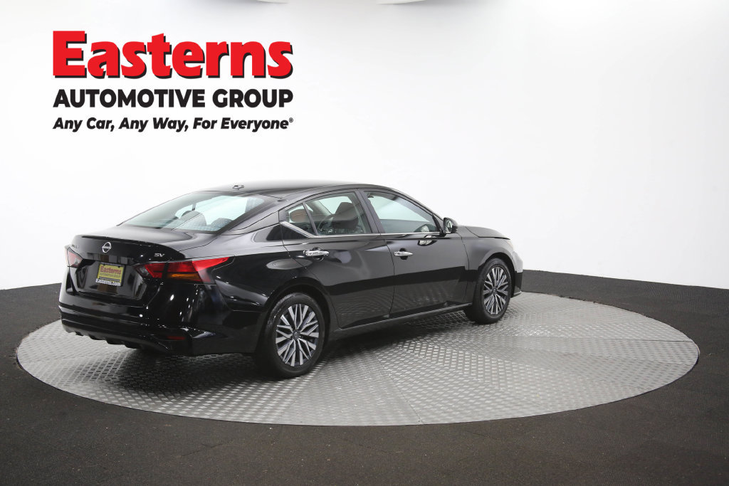 Used 2024 Nissan Altima 2.5 SV FWD image 43