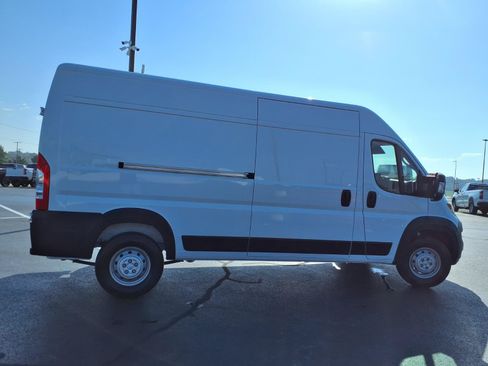 Used 2023 RAM ProMaster 2500 w/ Premium Convenience Group (B) FWD image 29
