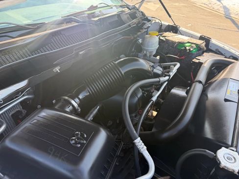 Used 2017 RAM 1500 Classic SLT image 40