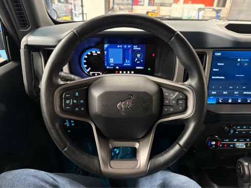 Used 2024 Ford Bronco Outer Banks AWD/4WD image 11