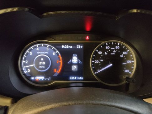 Used 2021 Nissan Versa SV FWD image 23