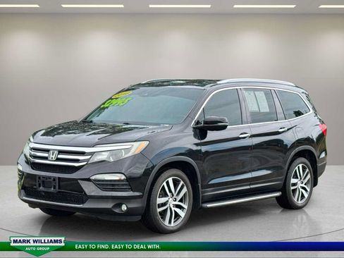 Used 2016 Honda Pilot Touring image 2