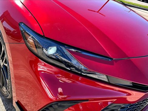 Used 2025 Toyota Camry SE image 26