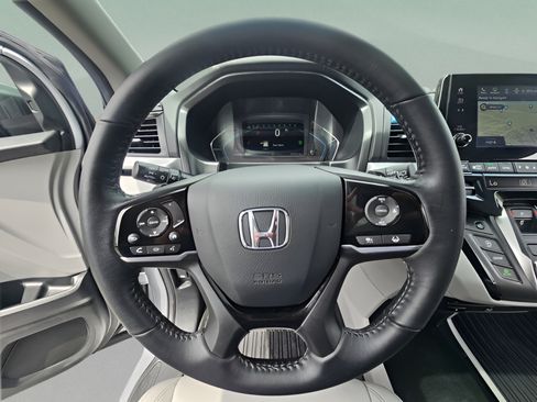 Used 2024 Honda Odyssey Touring image 17
