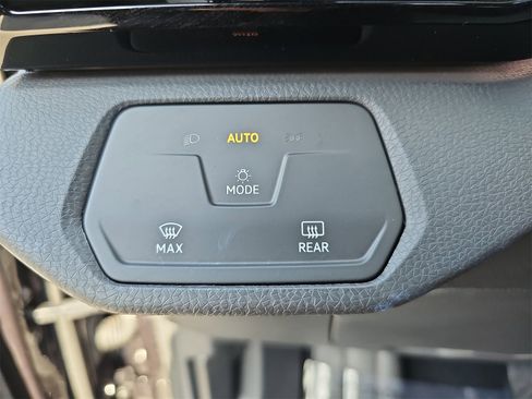 Certified 2023 Volkswagen ID.4 Pro image 24