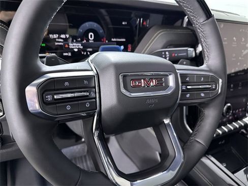 Used 2026 GMC Yukon Elevation w/ Elevation Premium Package image 11