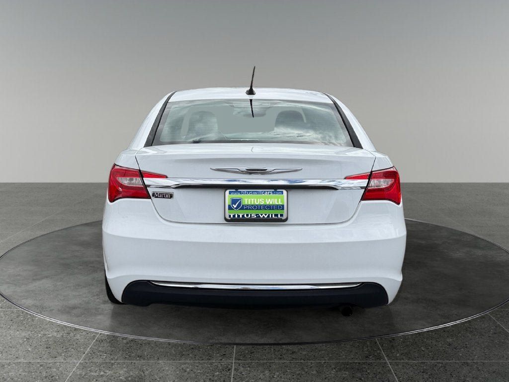Used 2014 Chrysler 200 Touring FWD image 9