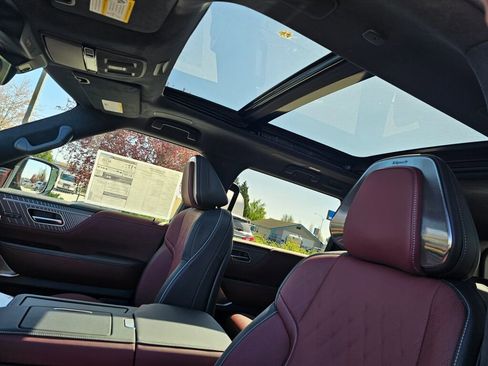 New 2025 INFINITI QX80 Autograph image 30