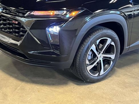 Used 2025 Chevrolet Trax RS w/ Driver Confidence Package FWD image 8