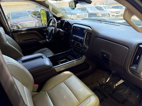 Used 2015 Chevrolet Silverado 2500 LTZ AWD/4WD image 12