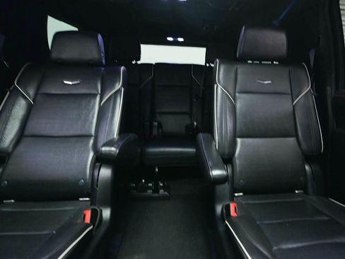 Used 2021 Cadillac Escalade ESV Premium Luxury AWD/4WD image 12