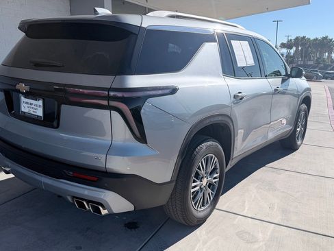 Used 2025 Chevrolet Equinox LT image 3