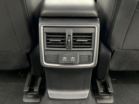 Used 2023 Subaru Forester Premium AWD/4WD image 16