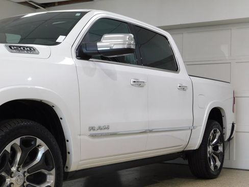 Used 2022 RAM 1500 Limited w/ Body-Colour Bumper Group AWD/4WD image 14
