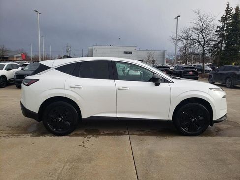 Certified 2025 Nissan Murano SV image 12