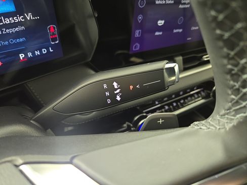 Certified 2025 Chevrolet Equinox LT w/ Convenience Package II image 23