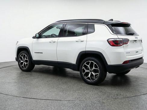 Used 2025 Jeep Compass Limited image 6