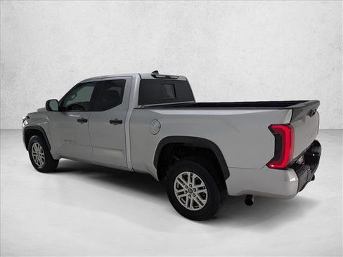 Used 2022 Toyota Tundra SR5 AWD/4WD image 7