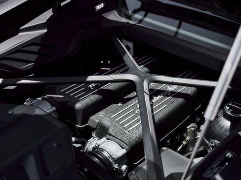 Used 2021 Lamborghini Huracan EVO RWD image 27