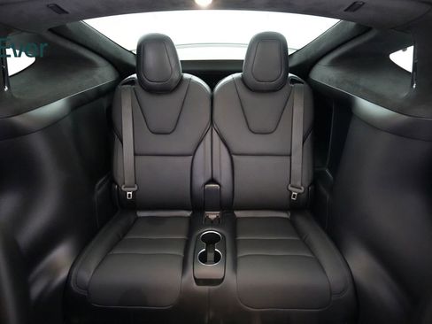 Used 2022 Tesla Model X image 25