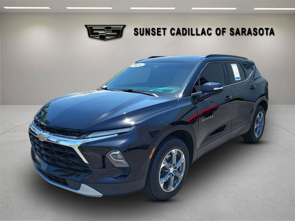 Used 2024 Chevrolet Blazer LT FWD image 8