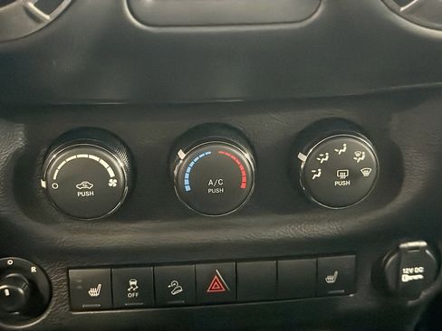 Used 2017 Jeep Wrangler Unlimited Sport w/ Quick Order Package 24S AWD/4WD image 19