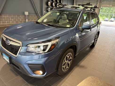 Used 2021 Subaru Forester Premium AWD/4WD image 17