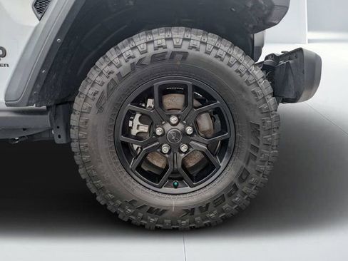 Used 2024 Jeep Wrangler Unlimited Sport AWD/4WD image 10