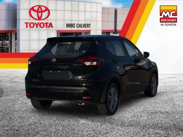 Used 2023 Nissan Kicks S w/ Interior Electronics Package FWD image 5