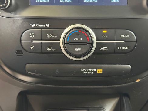 Used 2019 Kia Soul w/ Option Group 020 FWD image 31