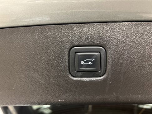 Certified 2023 Chevrolet Blazer LT w/ Convenience Package image 7