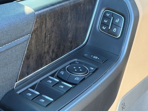 New 2025 Ford F250 Lariat w/ Chrome Package image 22