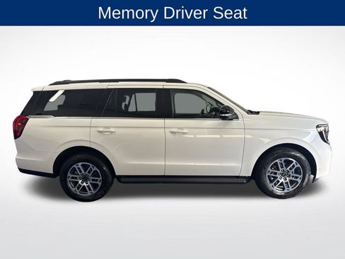 Used 2025 Ford Expedition Active AWD/4WD image 7