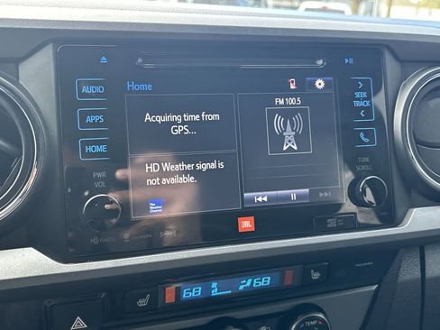 Used 2018 Toyota Tacoma TRD Off-Road image 20