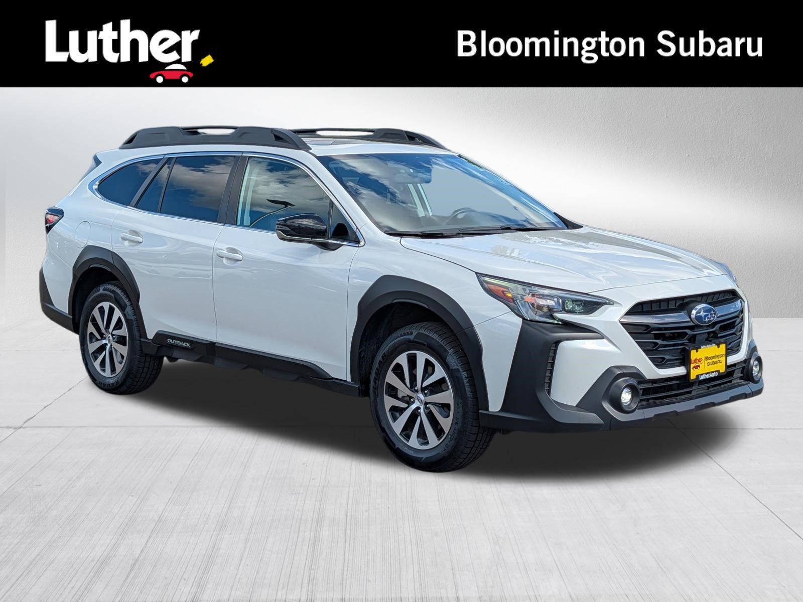 Used 2025 Subaru Outback Premium AWD/4WD image 1