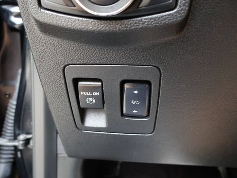 Used 2018 Ford F150 XLT w/ Equipment Group 302A Luxury AWD/4WD image 39