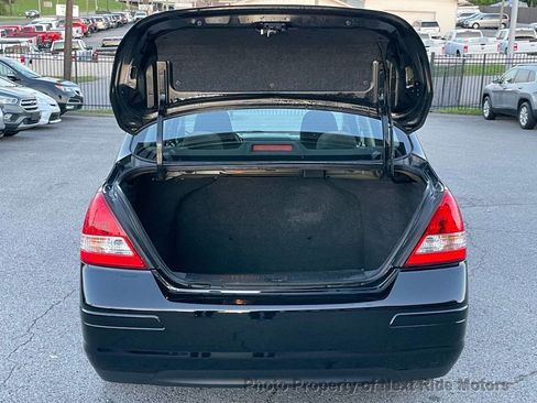 Used 2011 Nissan Versa 1.8 S image 25