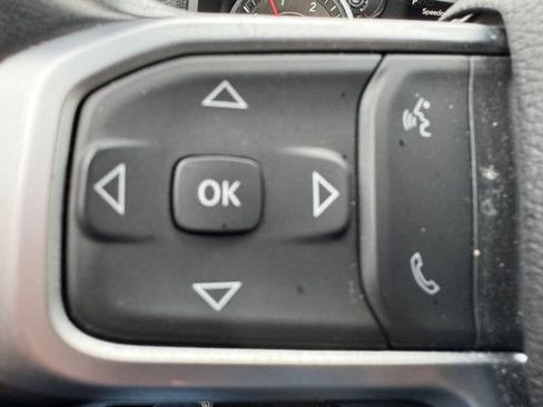 Used 2024 RAM 3500 Big Horn image 34