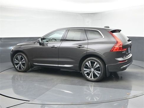 Used 2022 Volvo XC60 B5 Inscription image 6