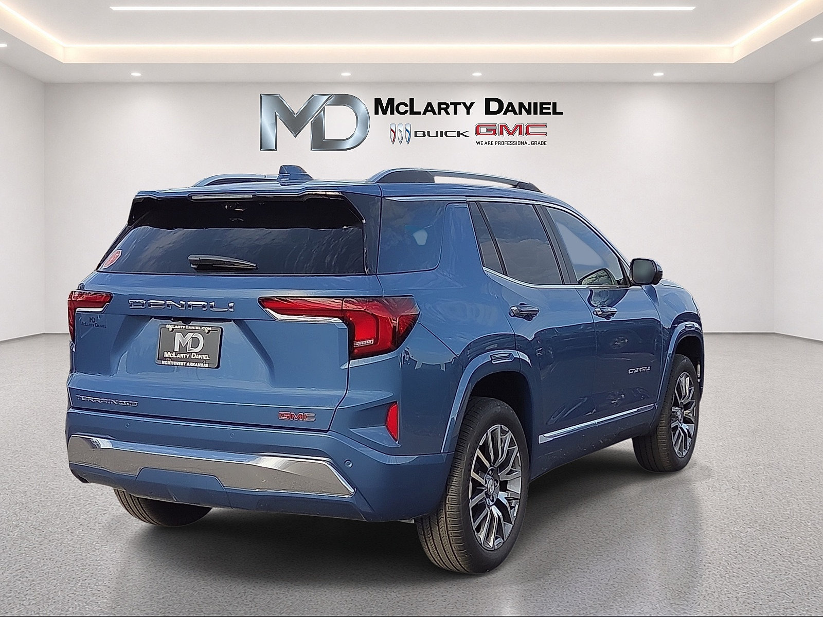 New 2027 GMC Terrain Denali w/ LPO, Floor Liner Package AWD/4WD image 5