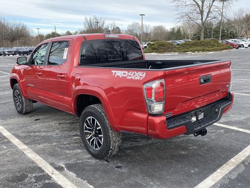 Certified 2022 Toyota Tacoma TRD Sport image 6