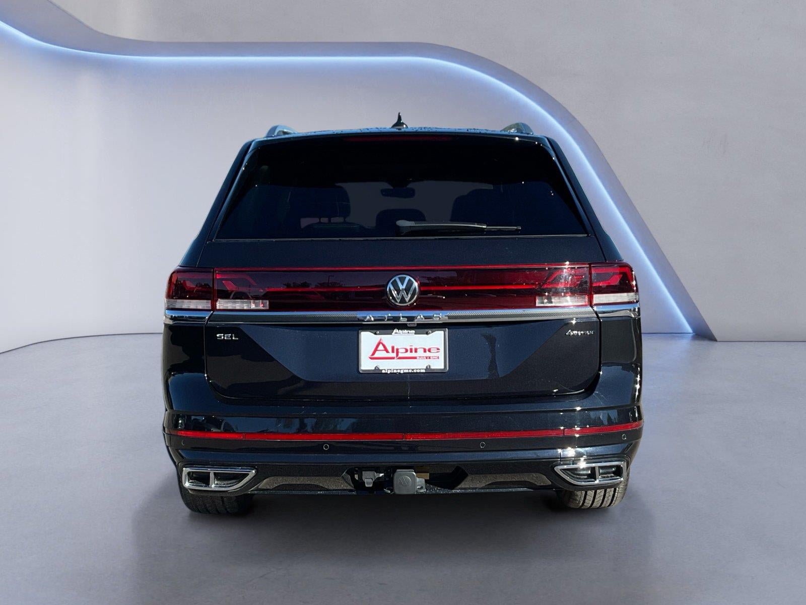 Used 2024 Volkswagen Atlas SEL Premium R-Line AWD/4WD image 4