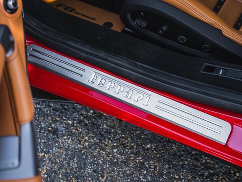 Used 2021 Ferrari F8 Tributo RWD image 62