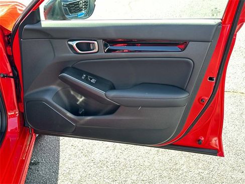 Certified 2025 Honda Civic Sport Touring image 6